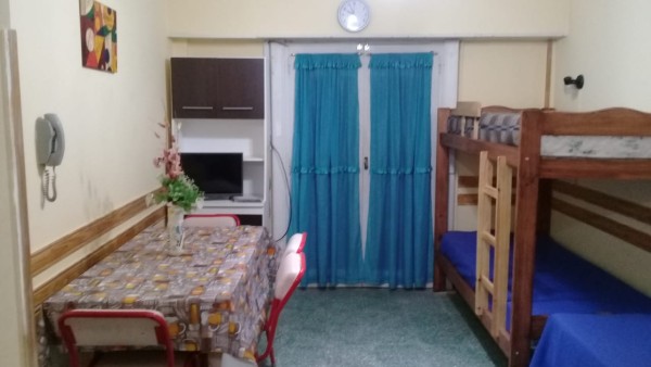 Departamento PB 1 ambiente 3 personas a metros del mar